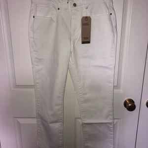 Levi’s Women’s Classic Straight White Jeans (NWT!)